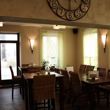 Hotel - Bistro - 3-Eck Merchweiler Eksteriør billede