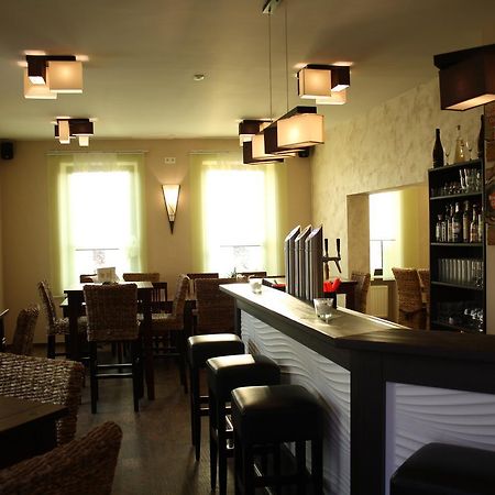 Hotel - Bistro - 3-Eck Merchweiler Eksteriør billede